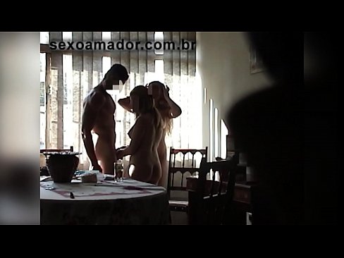 ❤️ Секс приятели канят гигантски мъж и тройка с него Домашно порно в bg.porngifer.ru